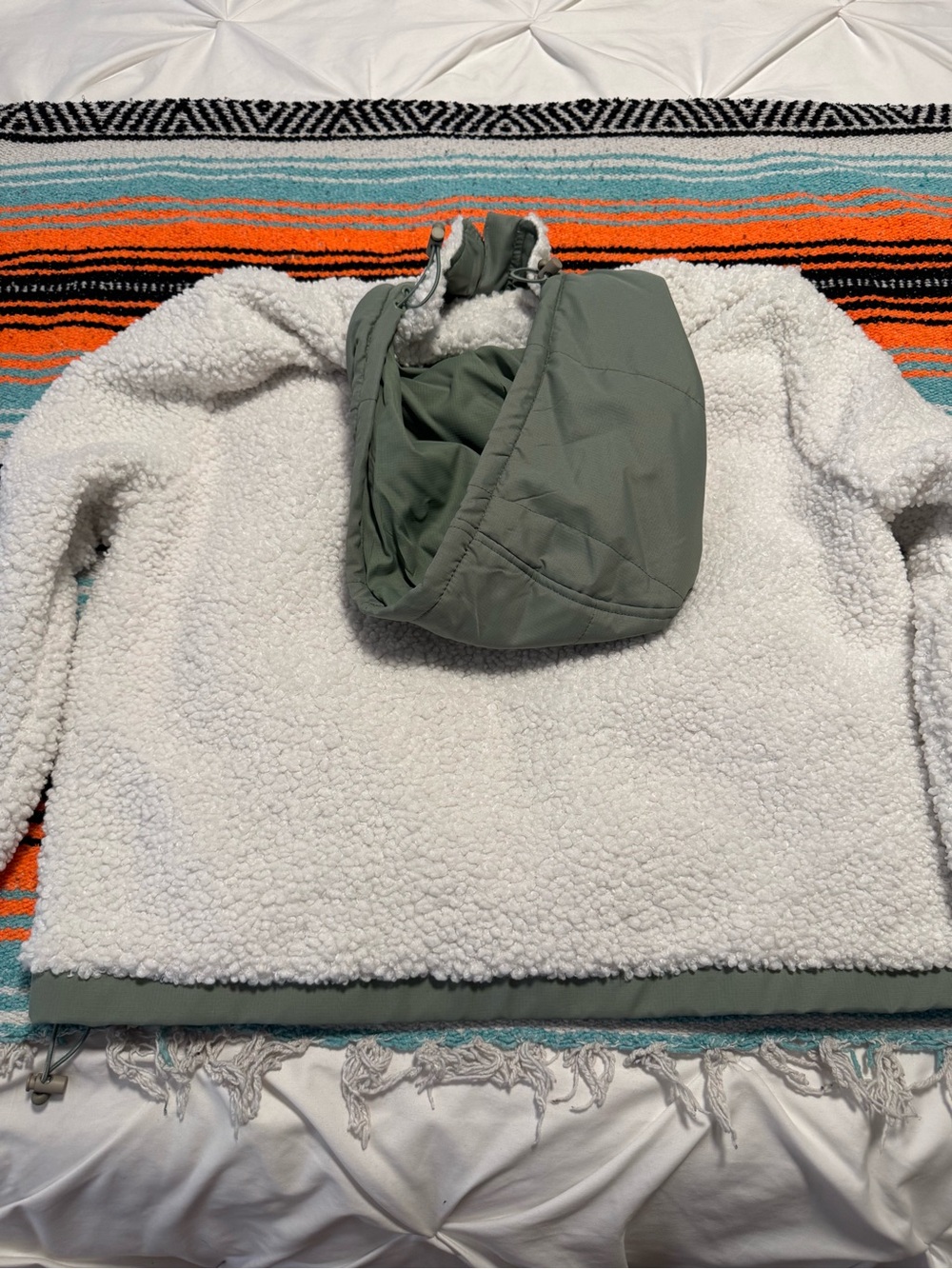 Billabong Sherpa Jacket with Quilted Hood - Picture 3 of 3
